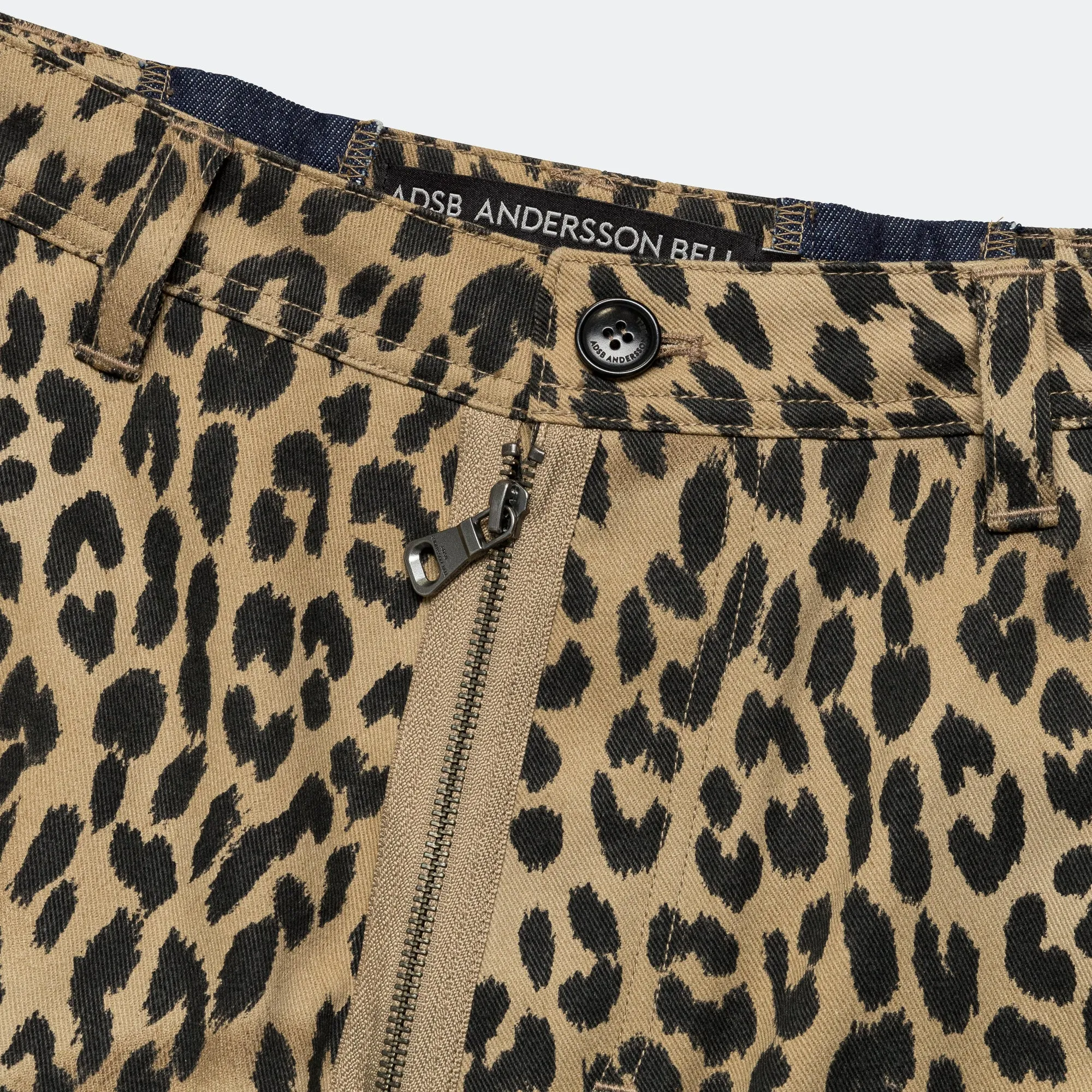 Depot Leopard Cargo Shorts - Beige