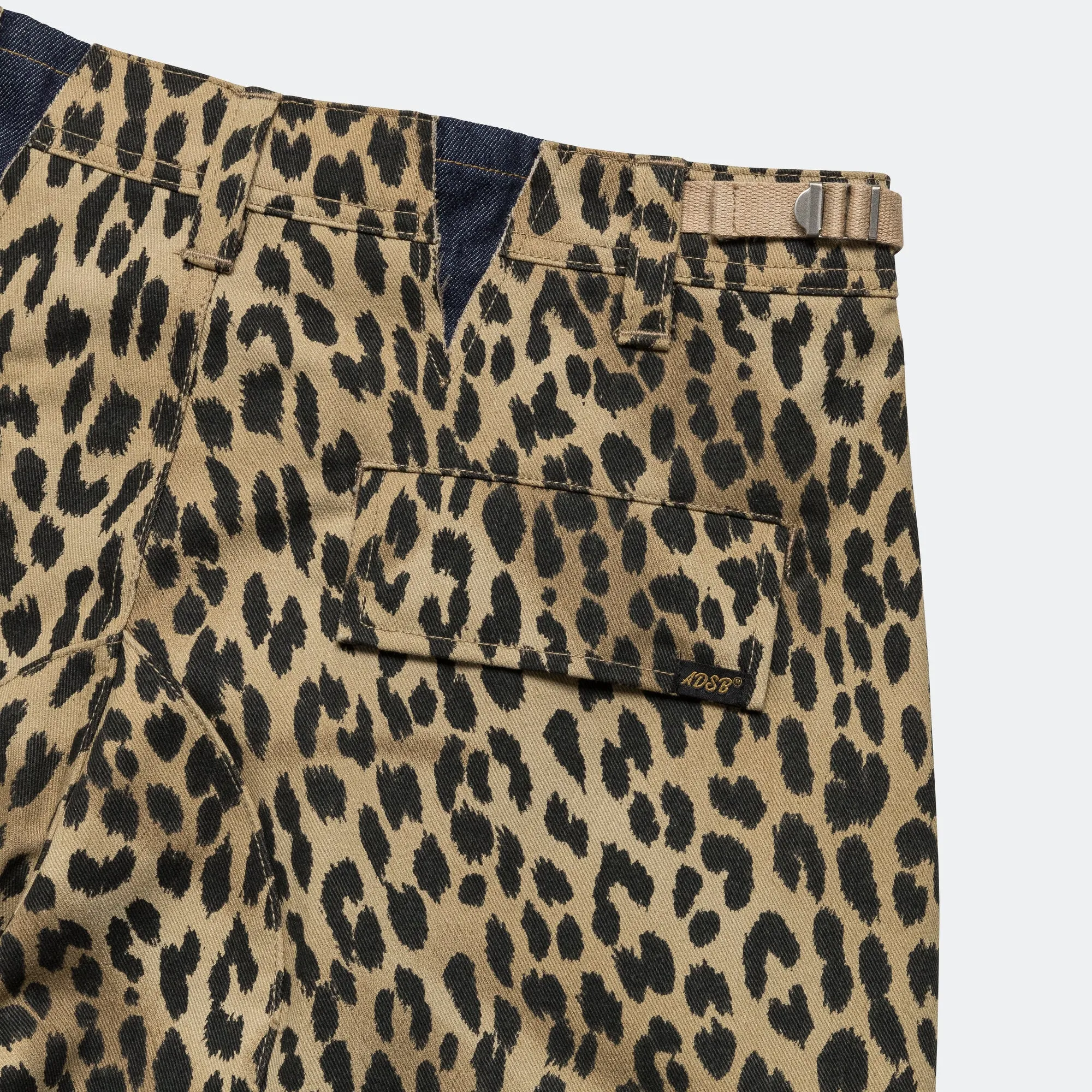 Depot Leopard Cargo Shorts - Beige