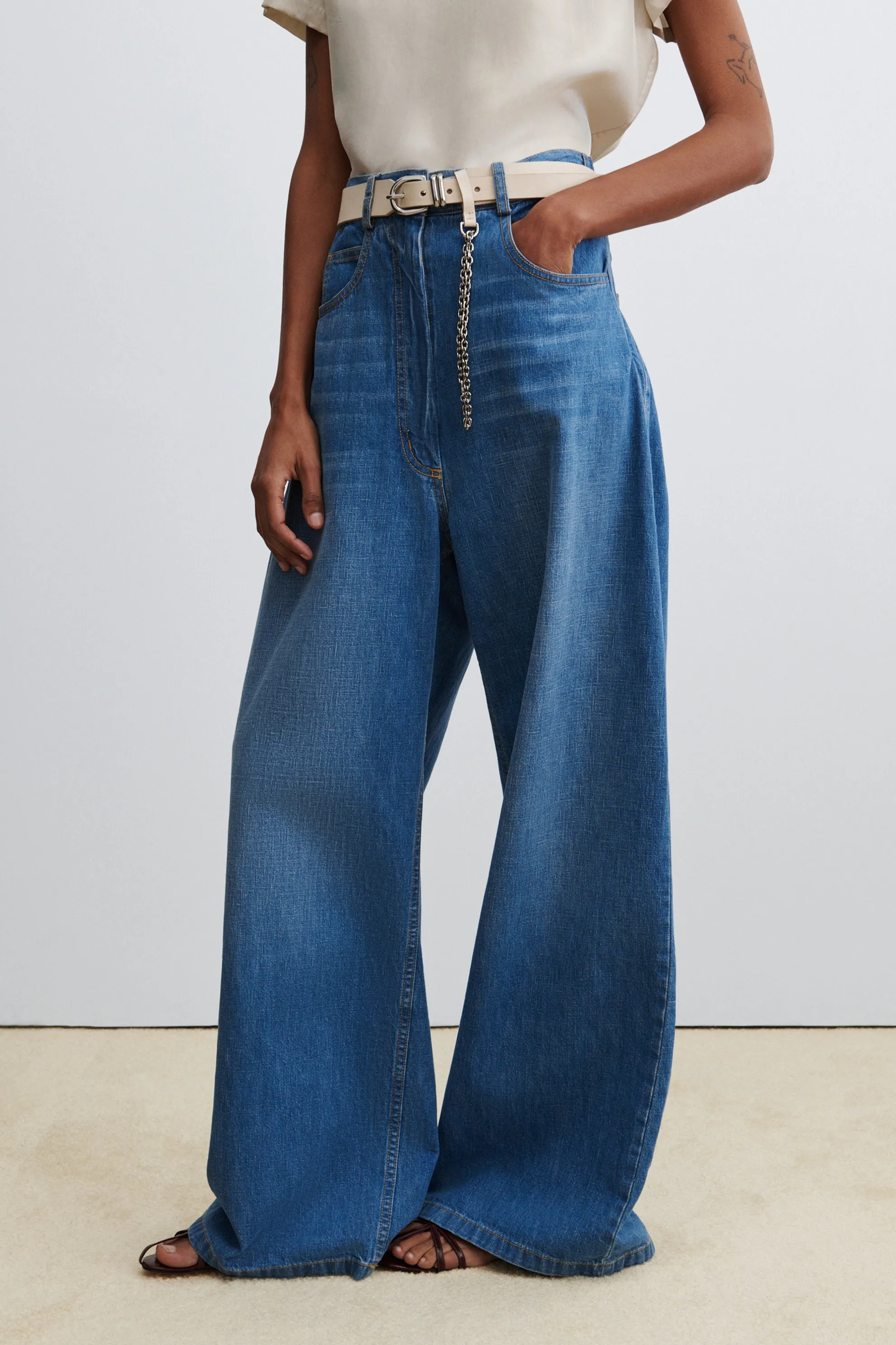 Oram W/Hip Clip (Waist)