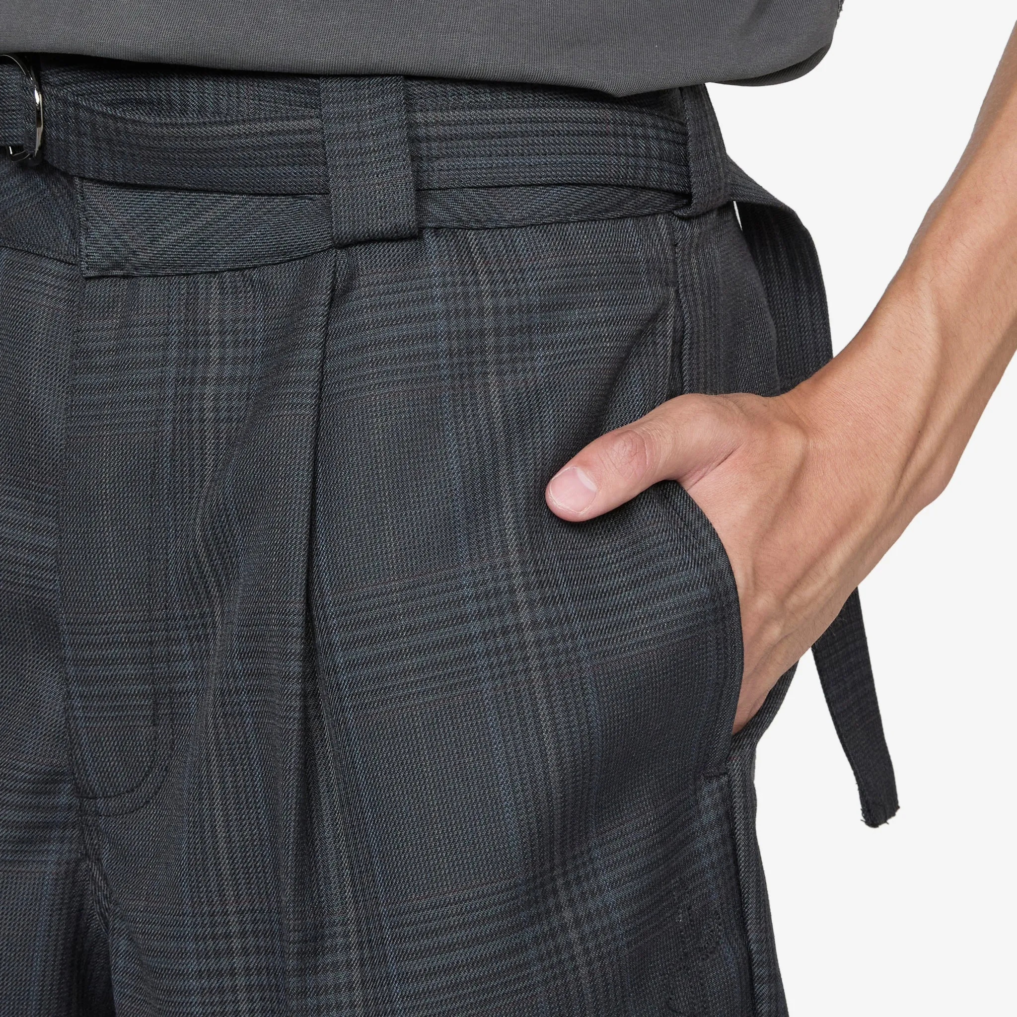 Pleated Suit Short Dark Plaid