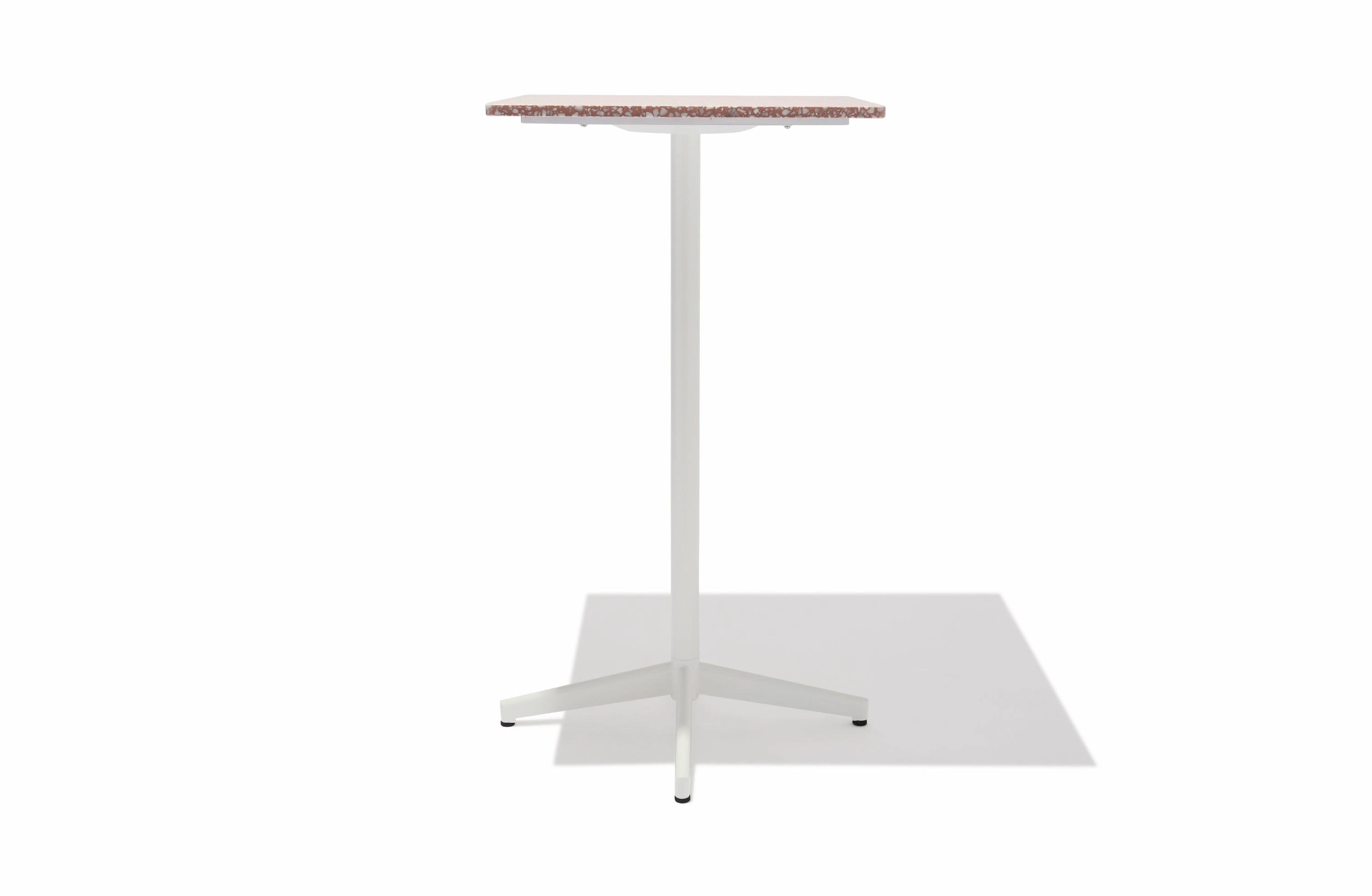 Quadrata Bar Table