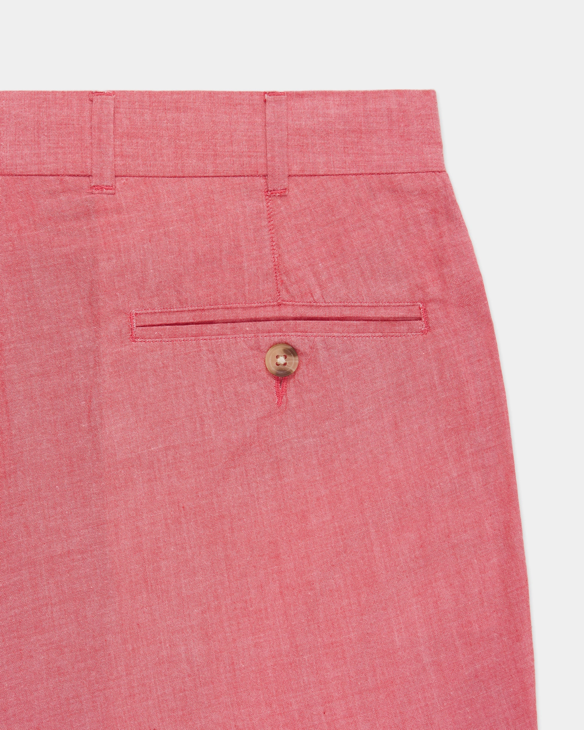 RED CHAMBRAY SHORTS - TRIM FIT