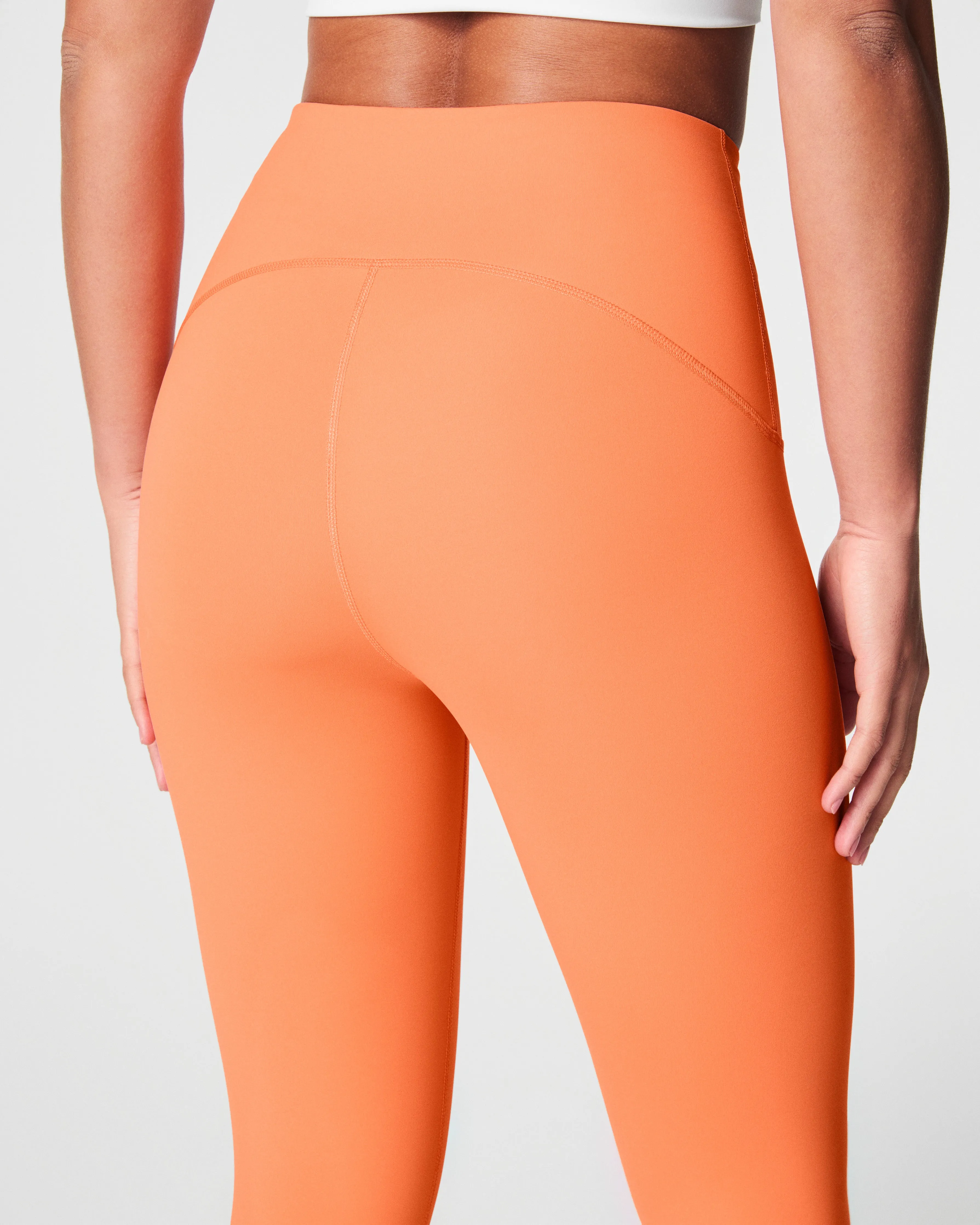 SPANXshape™ Booty Boost® 7/8 Leggings