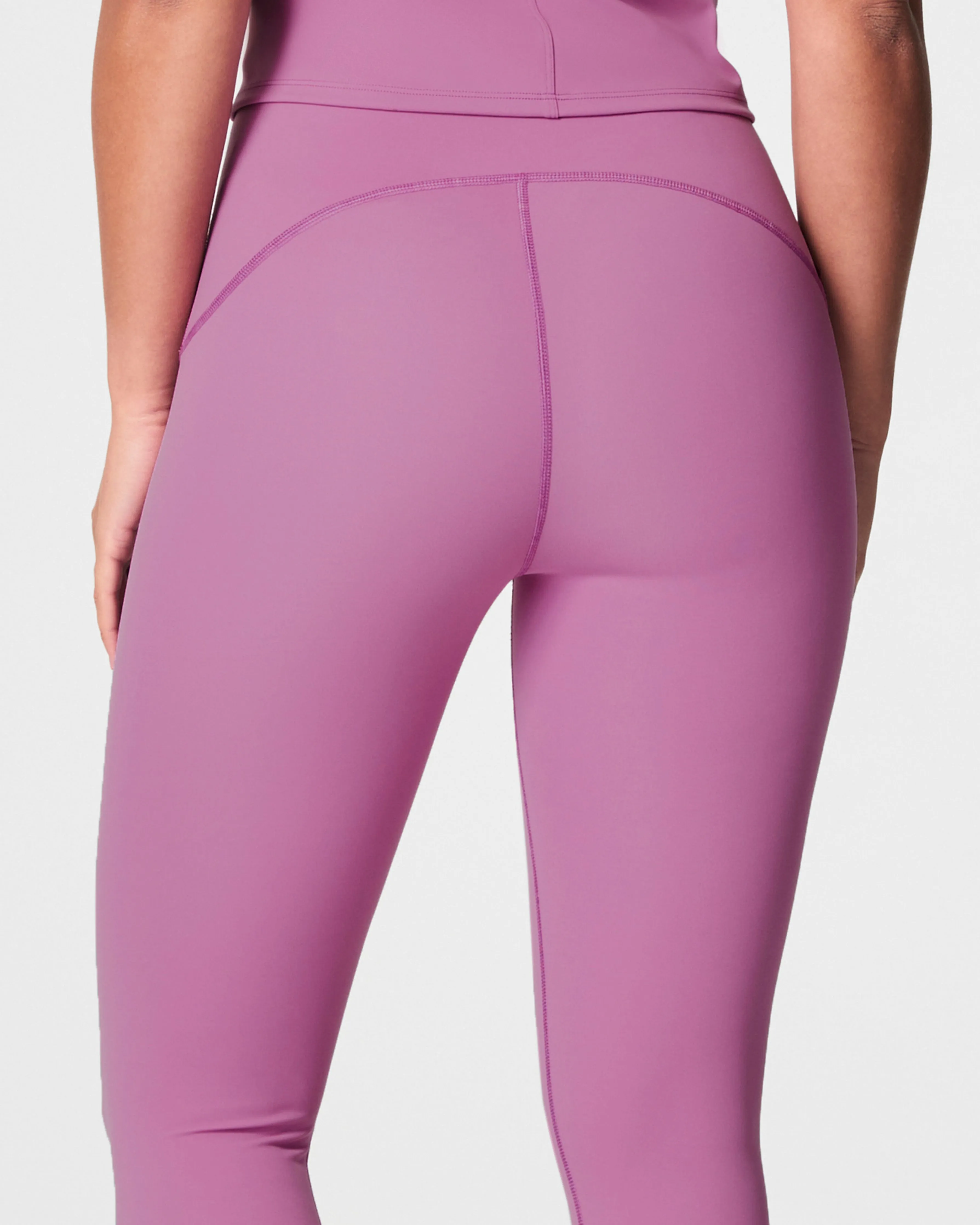 SPANXshape™ Booty Boost® 7/8 Leggings