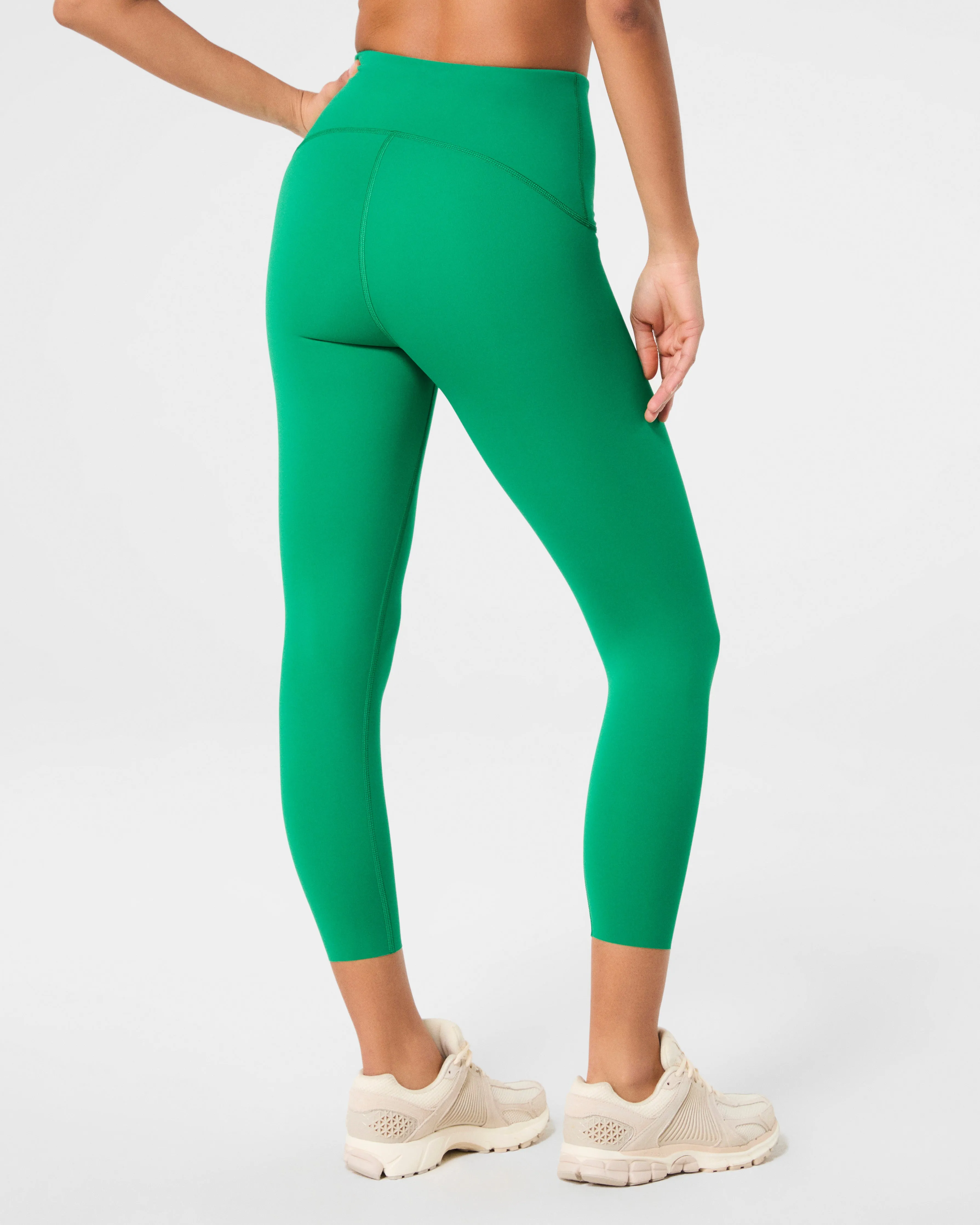 SPANXshape™ Booty Boost® 7/8 Leggings
