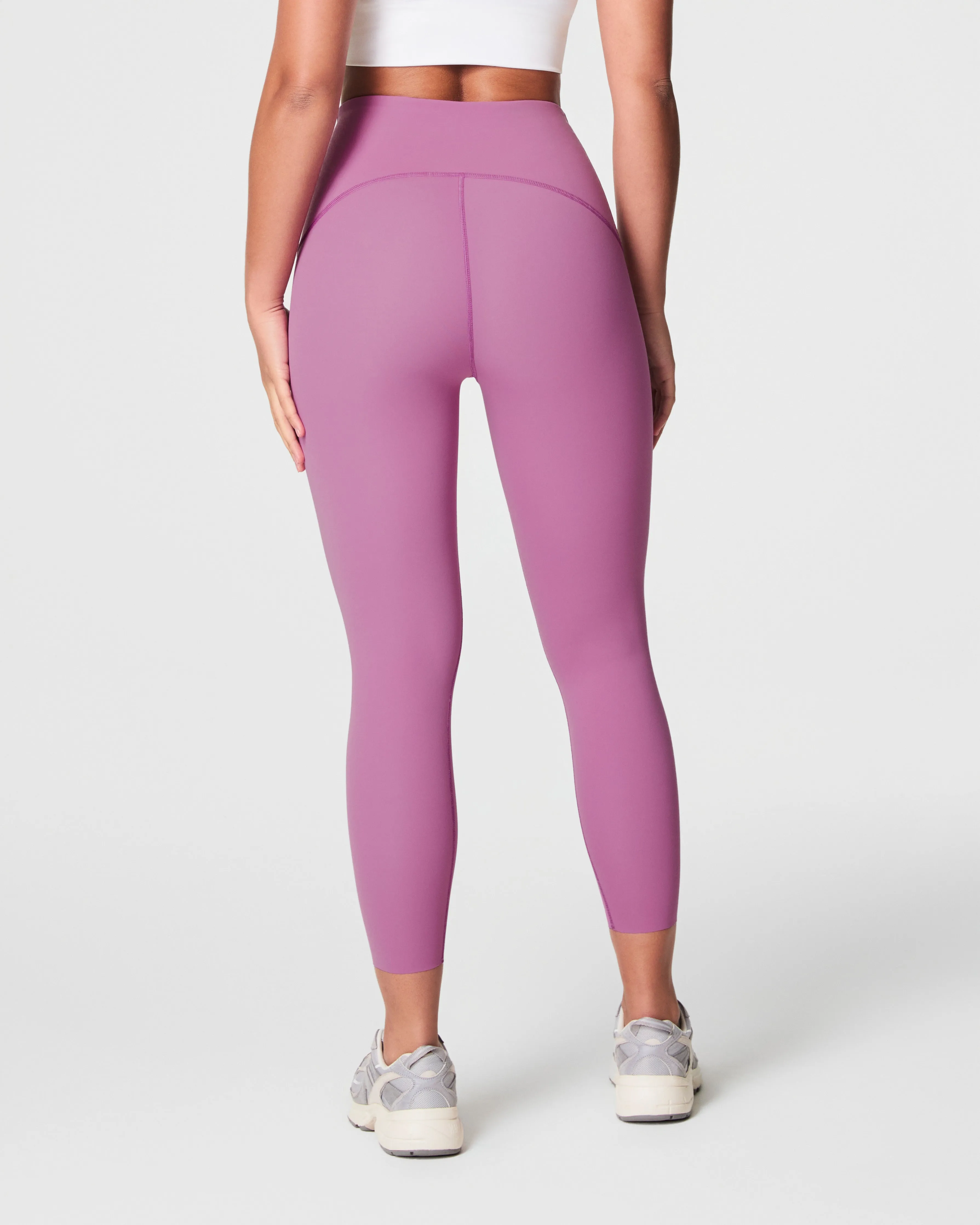 SPANXshape™ Booty Boost® 7/8 Leggings