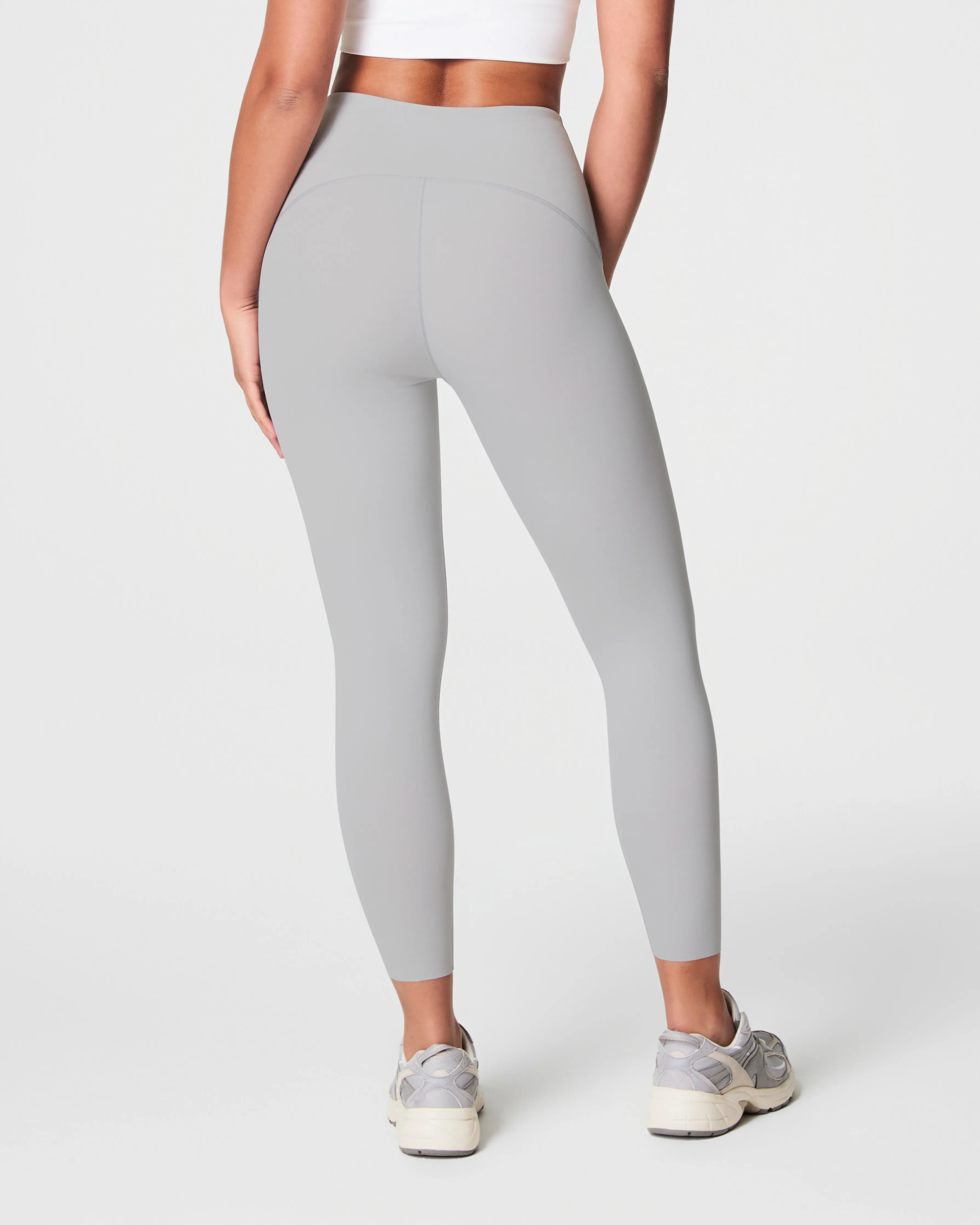 SPANXshape™ Booty Boost® 7/8 Leggings