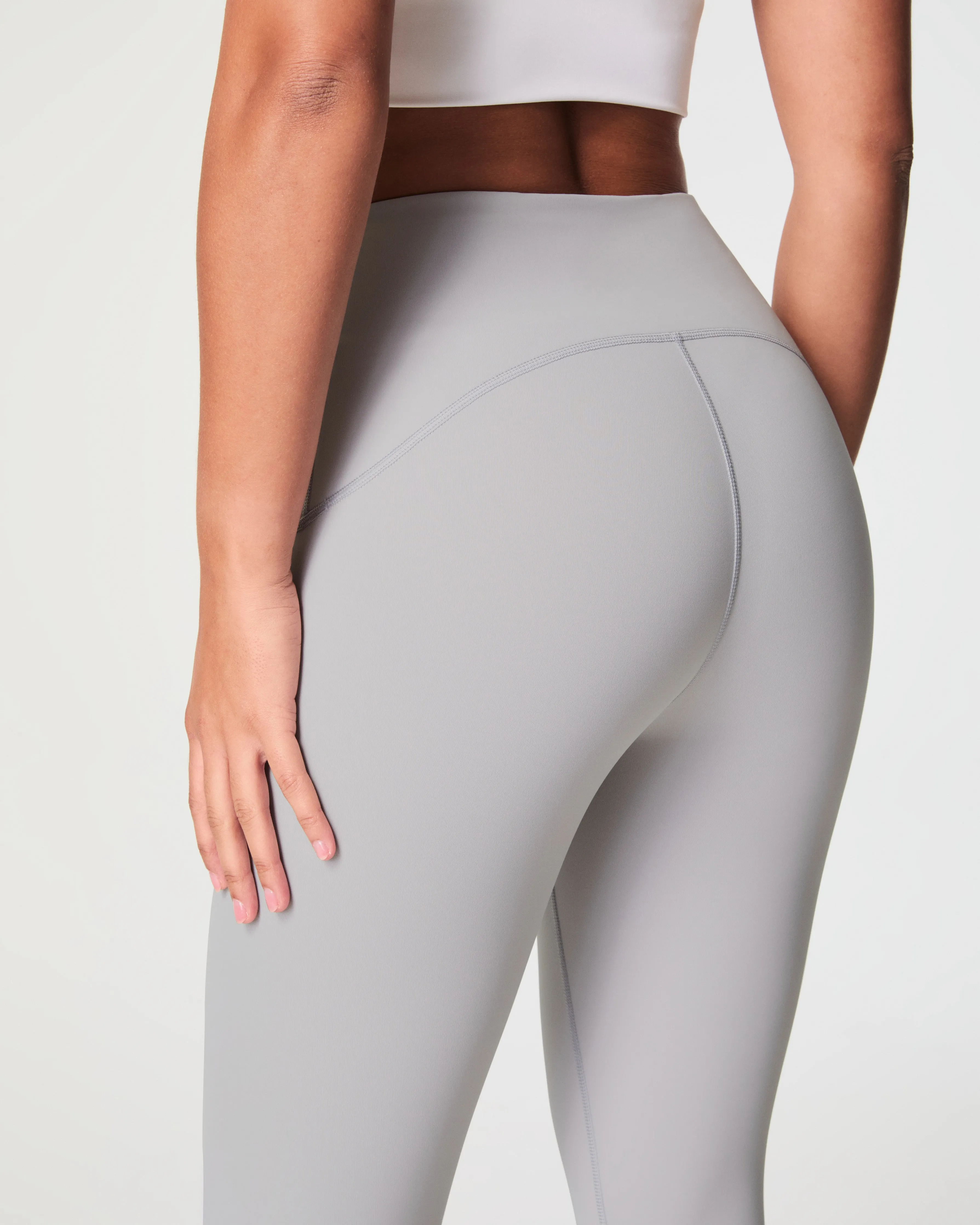 SPANXshape™ Booty Boost® 7/8 Leggings