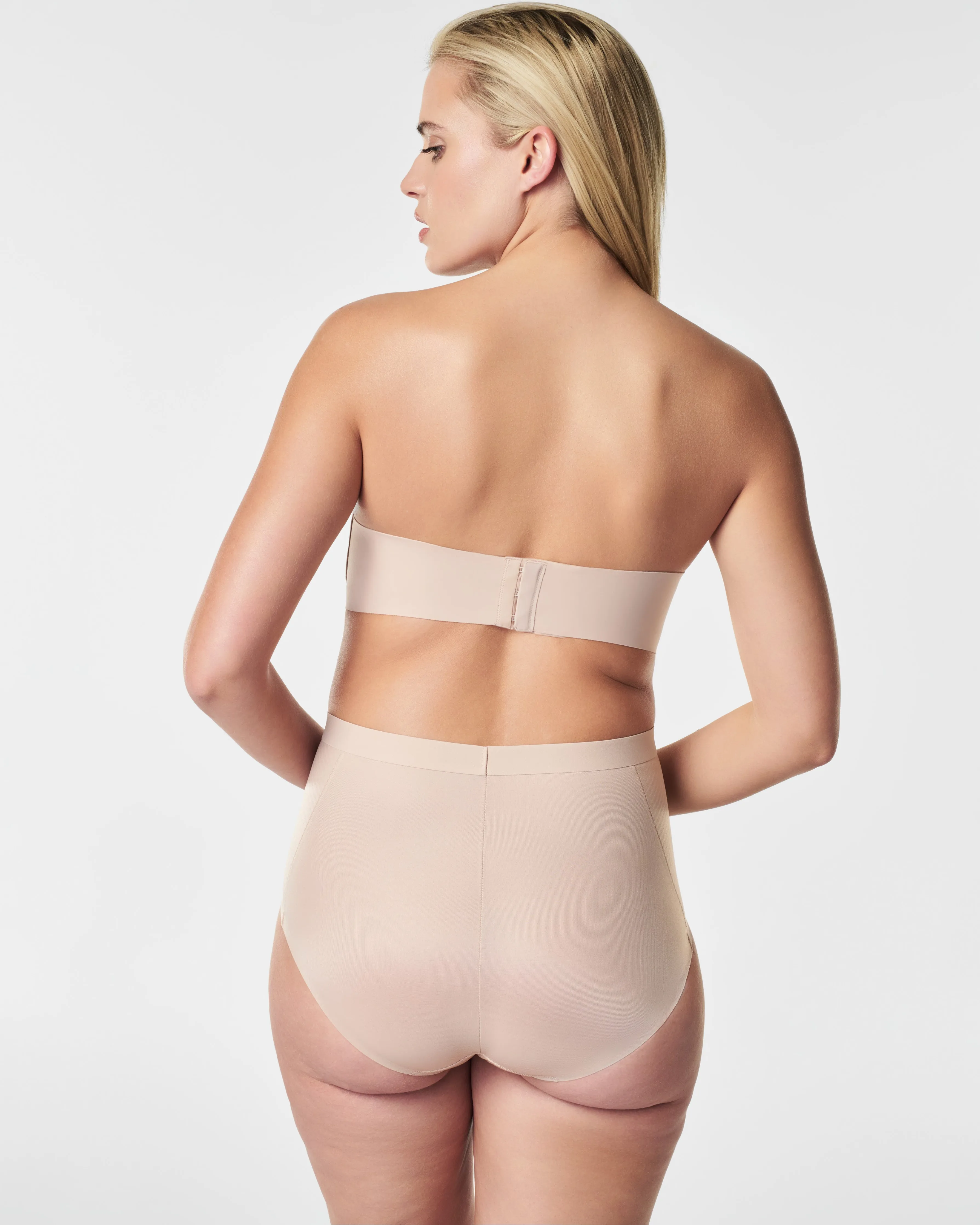 SPANXsmooth™ Suit Your Fancy Strapless Bra